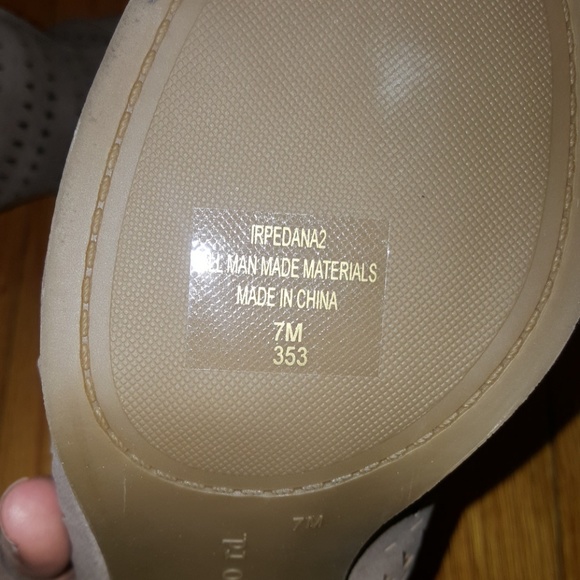 Shoes - Picture 4 of 5